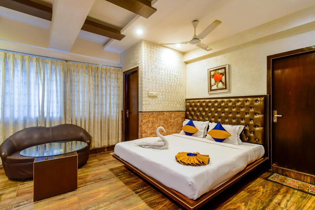 Hotel N S International Calcutta Buitenkant foto