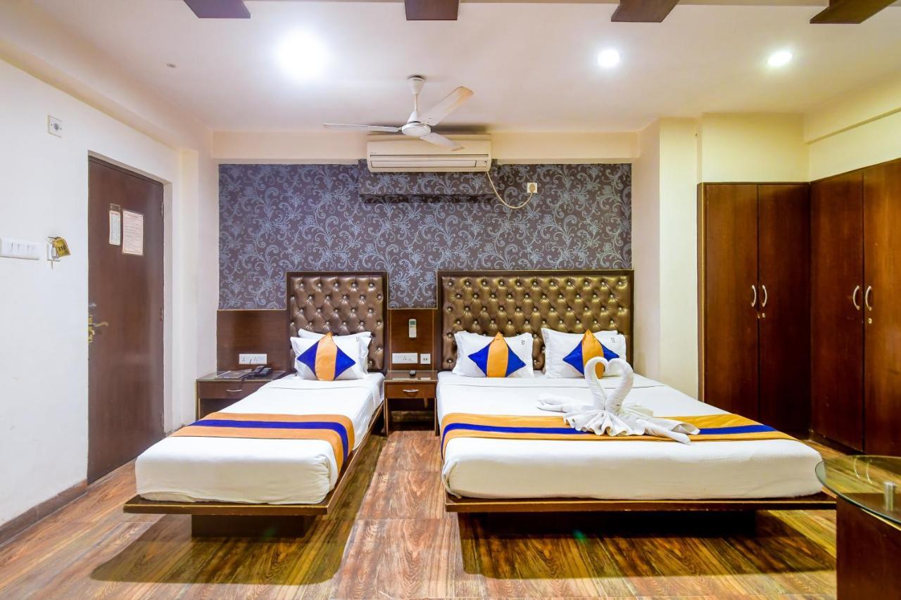Hotel N S International Calcutta Buitenkant foto