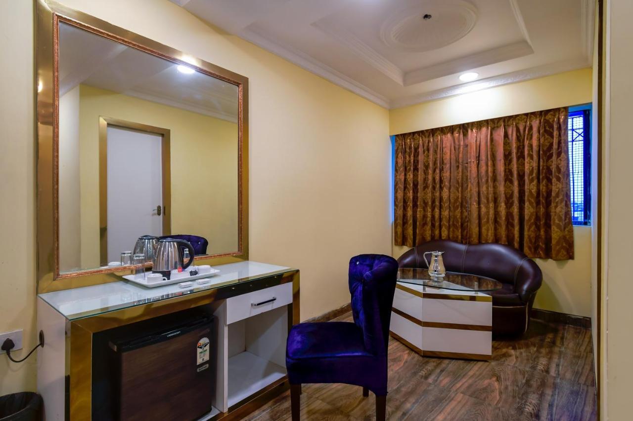 Hotel N S International Calcutta Buitenkant foto