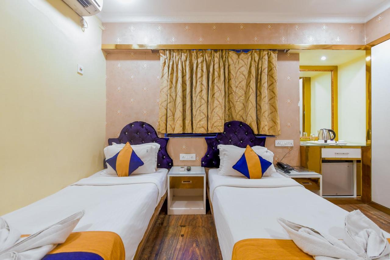 Hotel N S International Calcutta Buitenkant foto