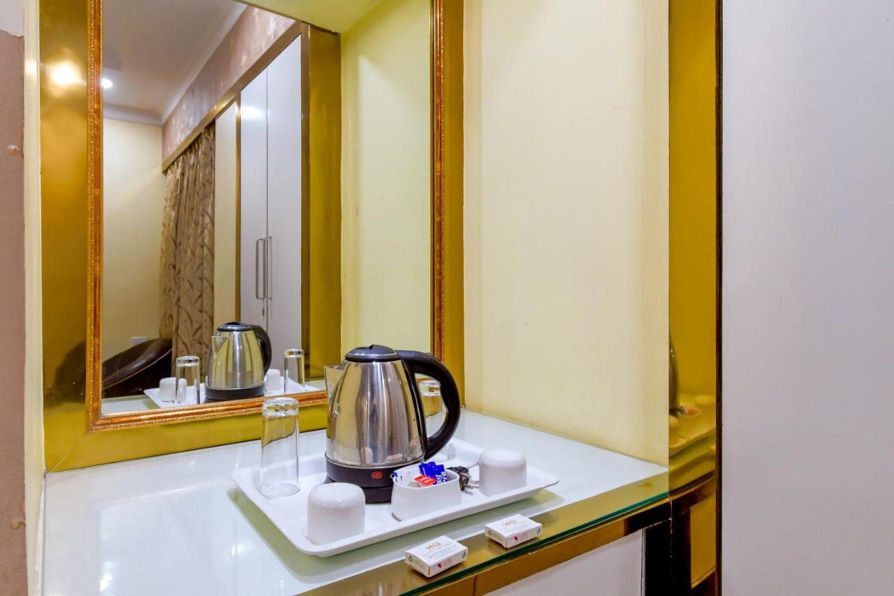 Hotel N S International Calcutta Buitenkant foto