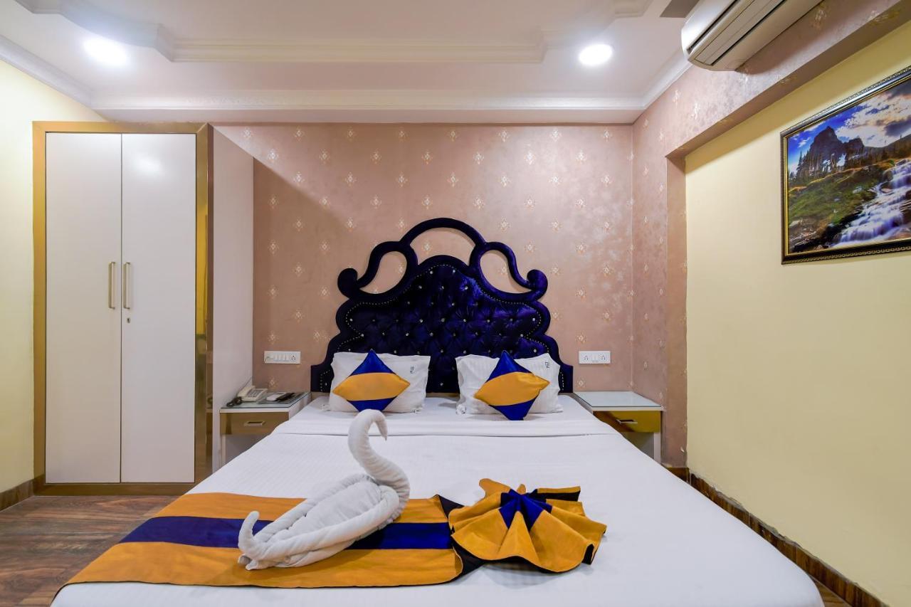 Hotel N S International Calcutta Buitenkant foto